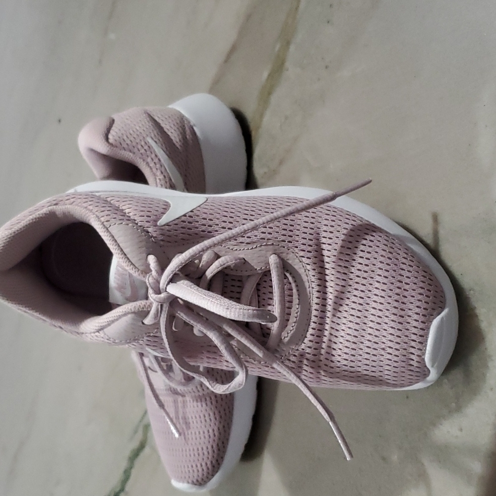 Nike Tanjun Running Shoes